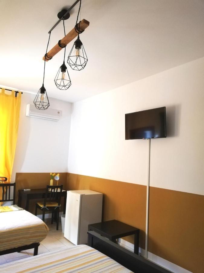 The Yellow House Fiumicino Exterior photo