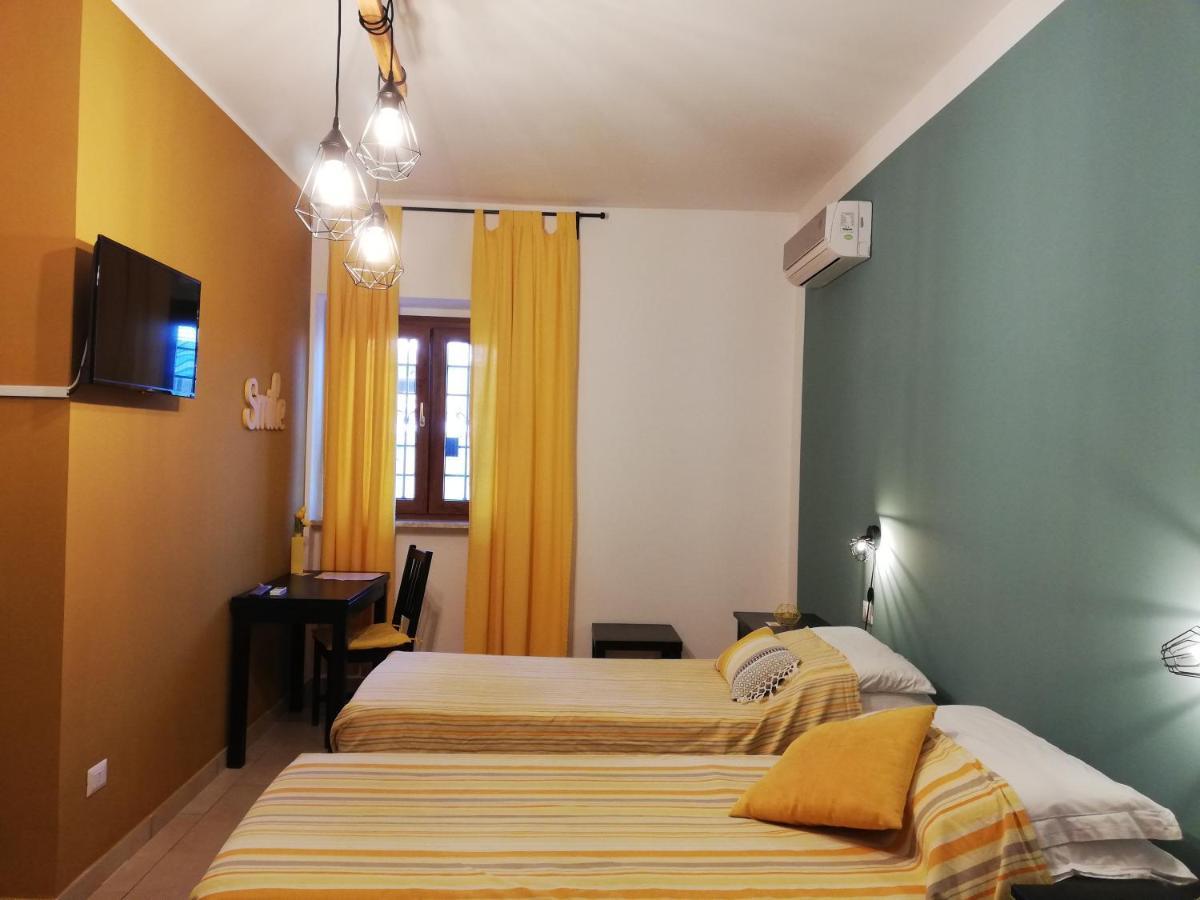 The Yellow House Fiumicino Exterior photo