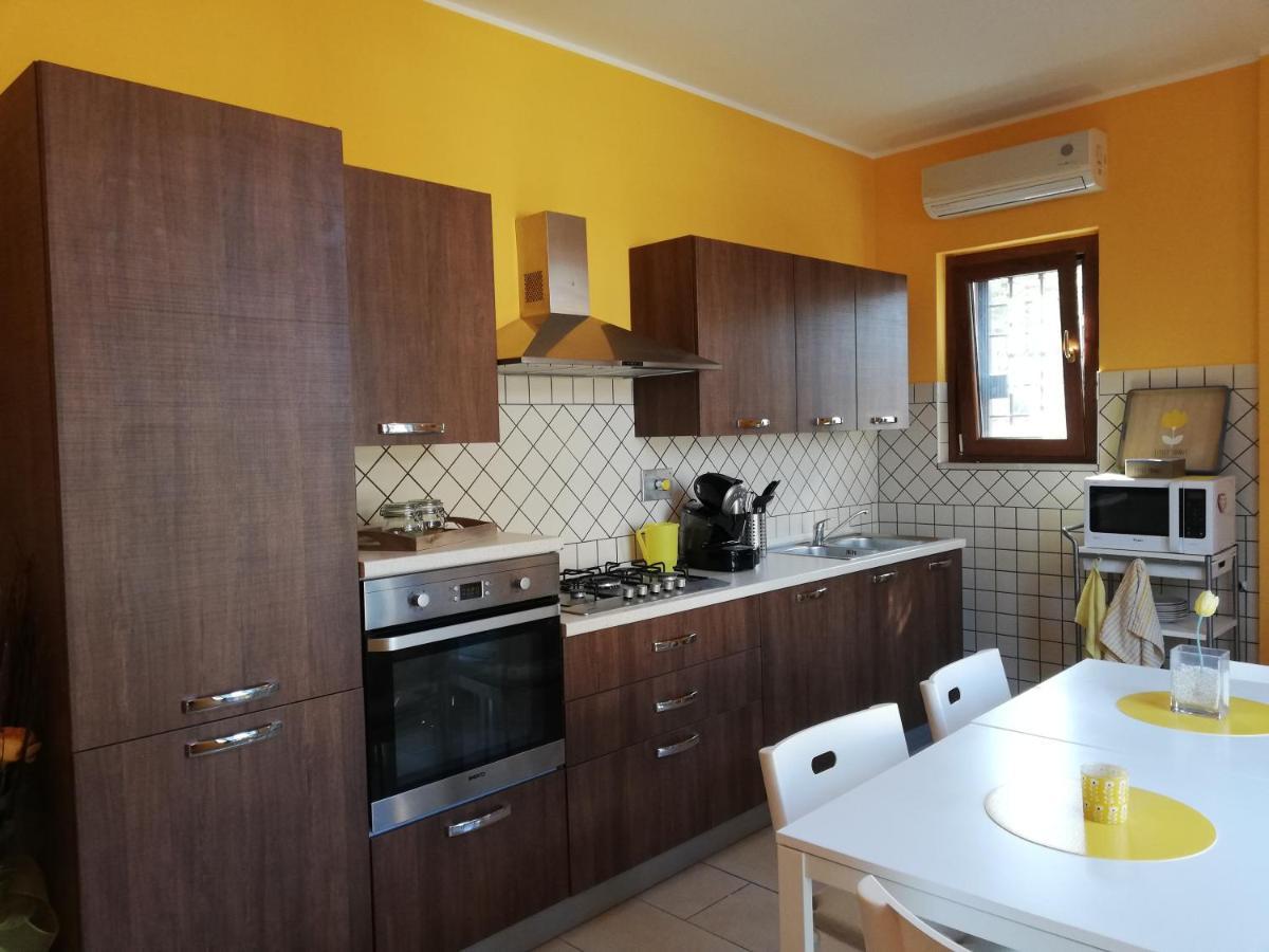 The Yellow House Fiumicino Exterior photo