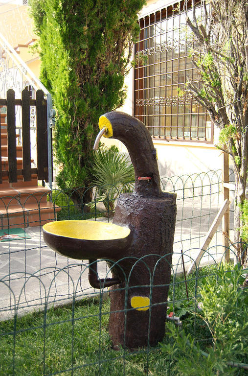 The Yellow House Fiumicino Exterior photo